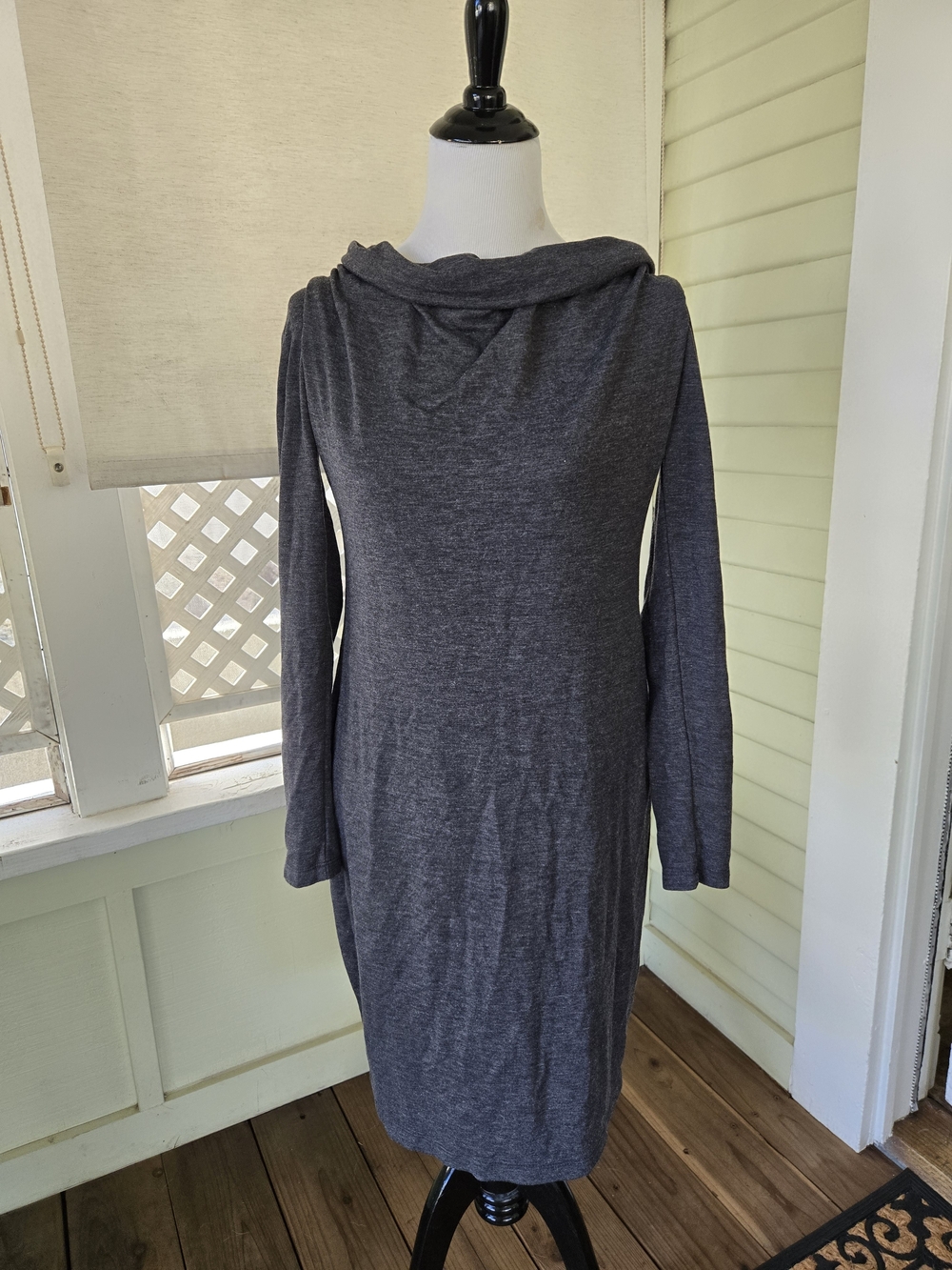 Jennifer Lopez Gray Long Sleeve Hooded Sheath Dress